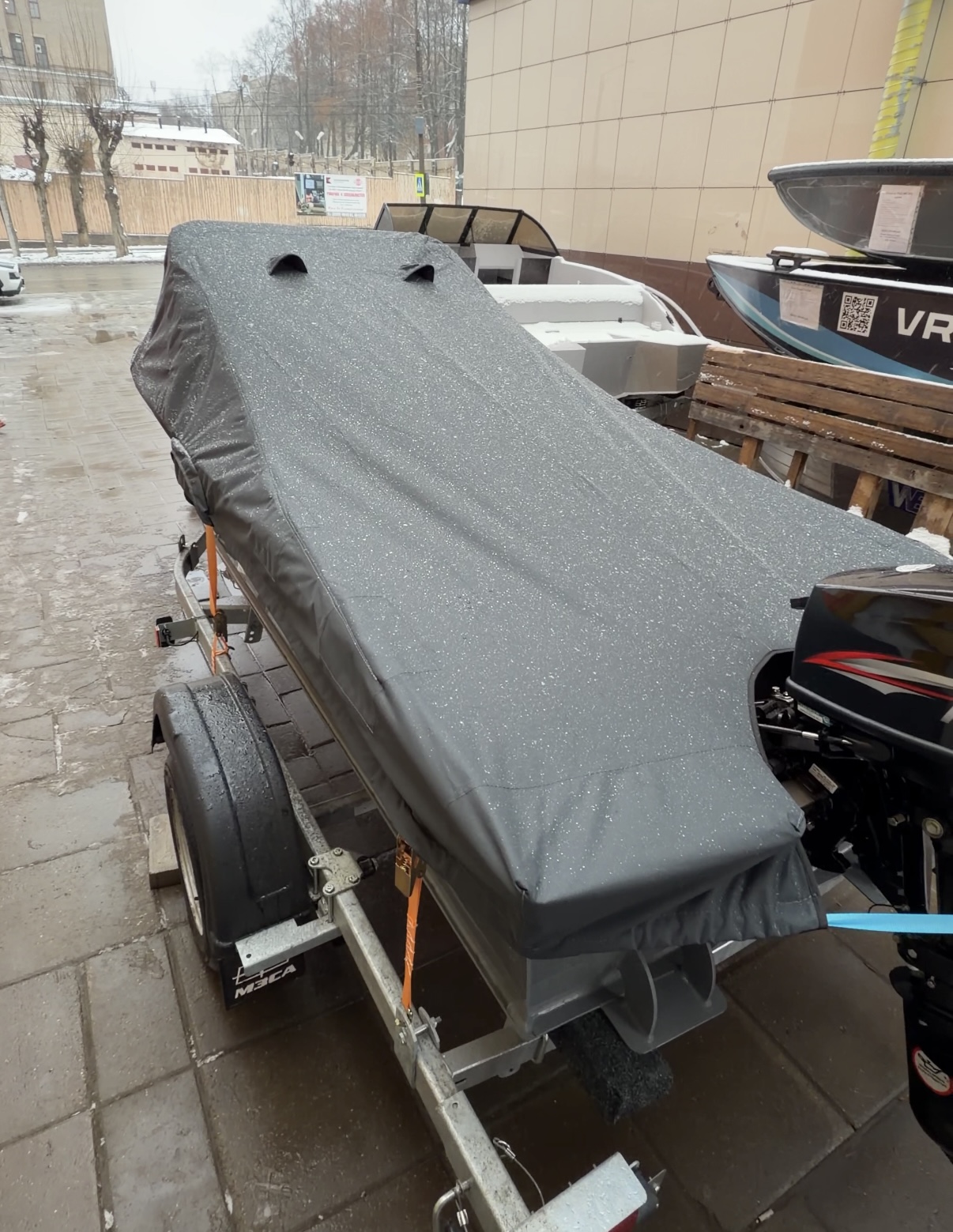 Транспортировочный тент на лодку