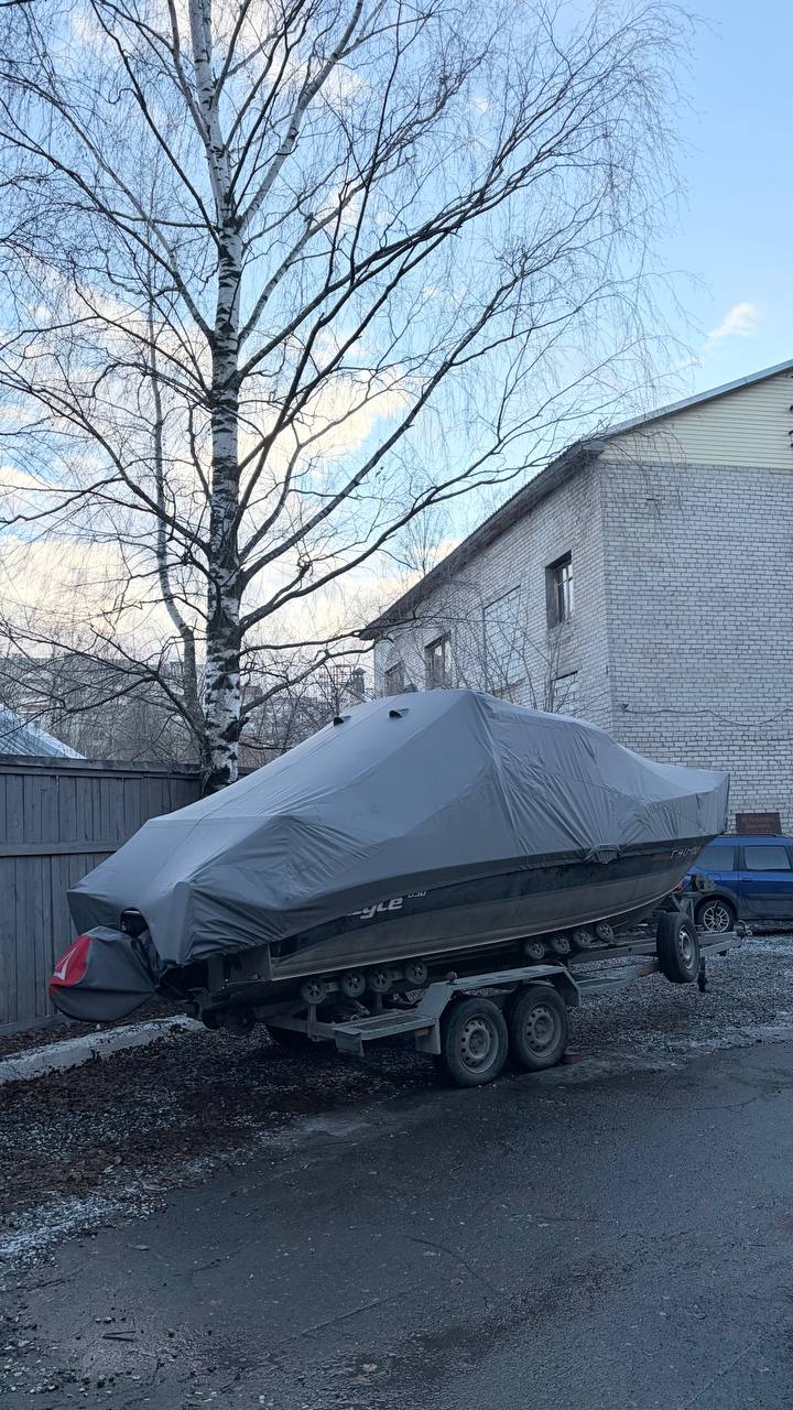 Тент из Rivertex на катер